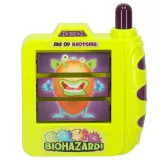 Karty z potworami rozłożone obok kolorowych łapek do gry