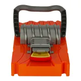 dzieci grające w złap ser przy stole