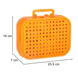 śrubki oraz nasadki rozłożone obok klocków