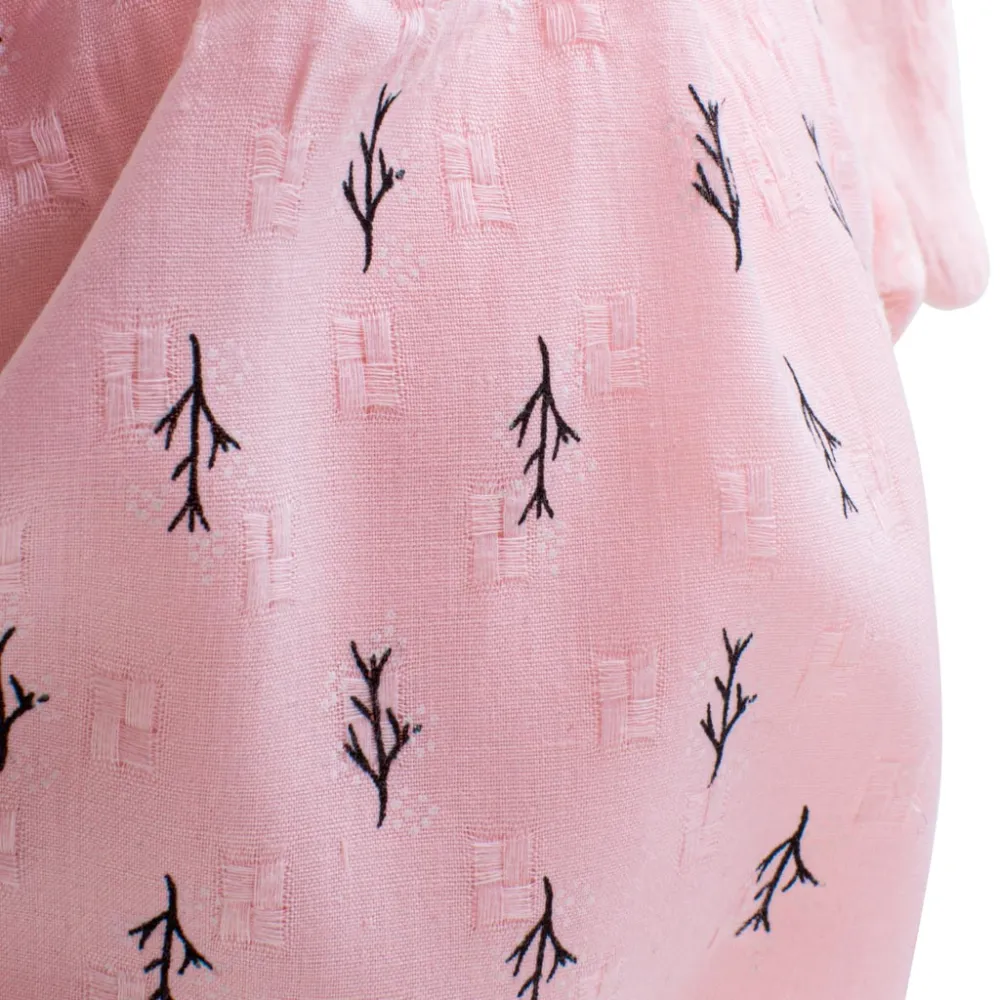 zbliżenie na sukienkę różowego królika pluszowego 52cm