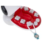 pastę do zębów i kubeczek jako elementy zestawu