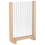 Zbliżenie na kolorowe drewniane i plastikowe klocki