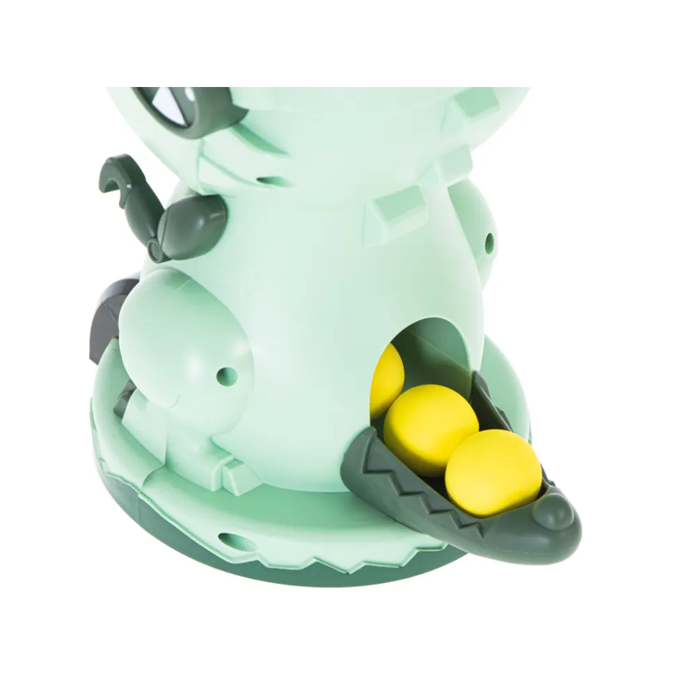 dziecko celujące pistoletem w dinozaura podczas zabawy