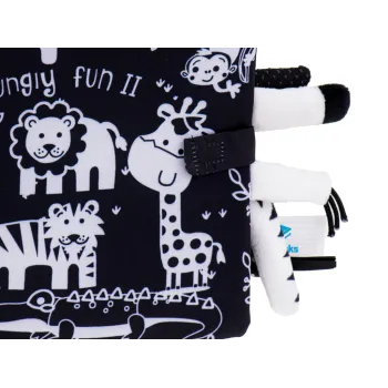 szeleszcząca strona z wizerunkiem lwa i miękkim ogonem