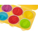 zestaw otwartych jajek prezentujących różne kształty