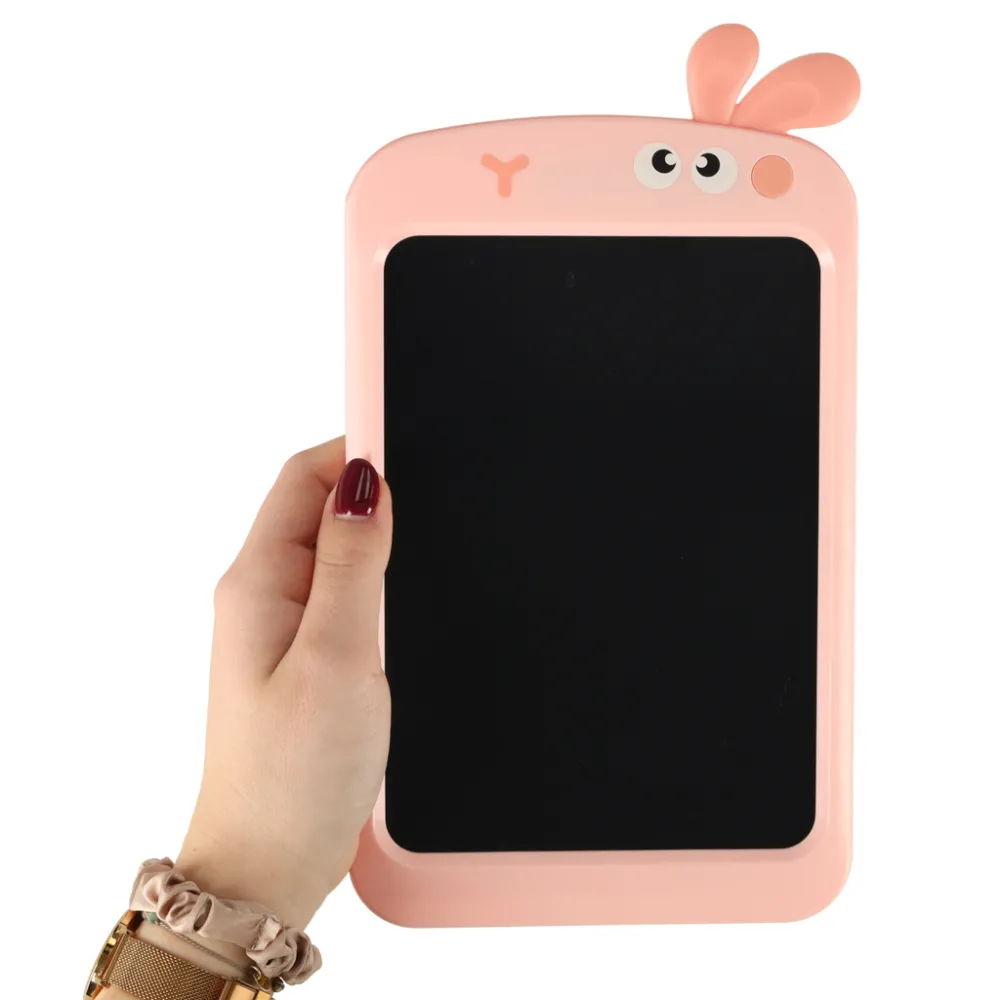 Detal różowego znikopisu dla dzieci z czytelnym wyświetlaczem lcd