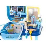 złożony stolik do zabawy jako miniaturowy gabinet lekarski