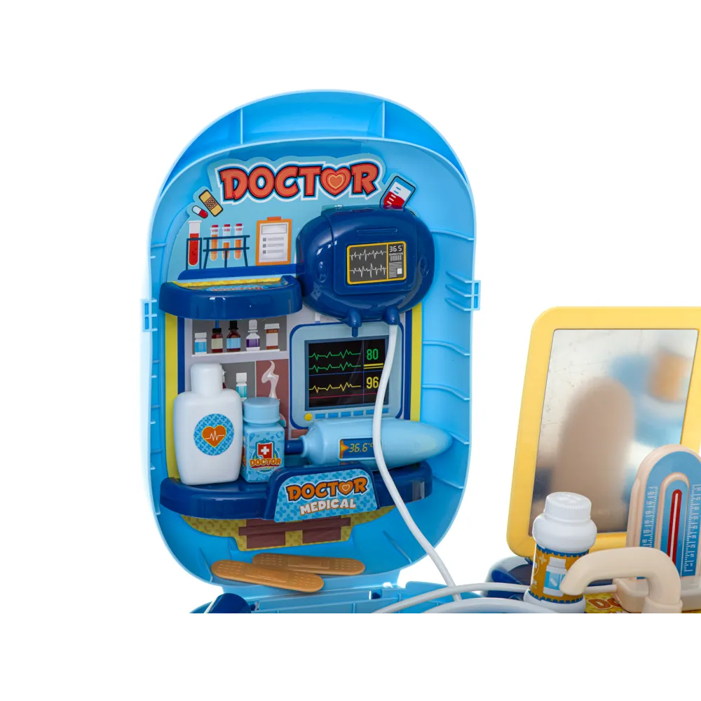 widok wszystkich akcesoriów medycznych z zestawu