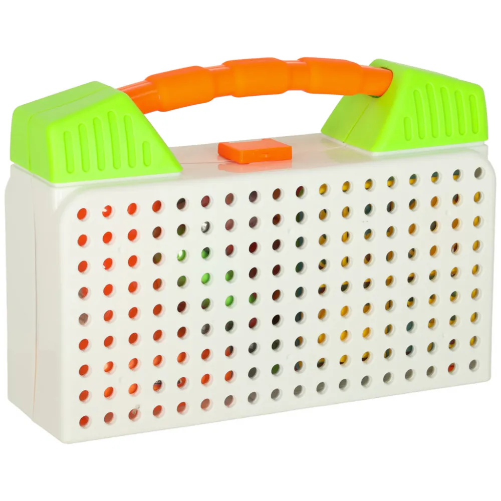 kolorowe klocki konstrukcyjne rozłożone na tablicy do wkręcania