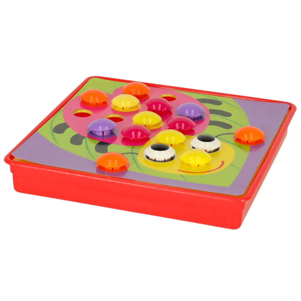 zbliżenie na bazę układanki do mocowania guzików