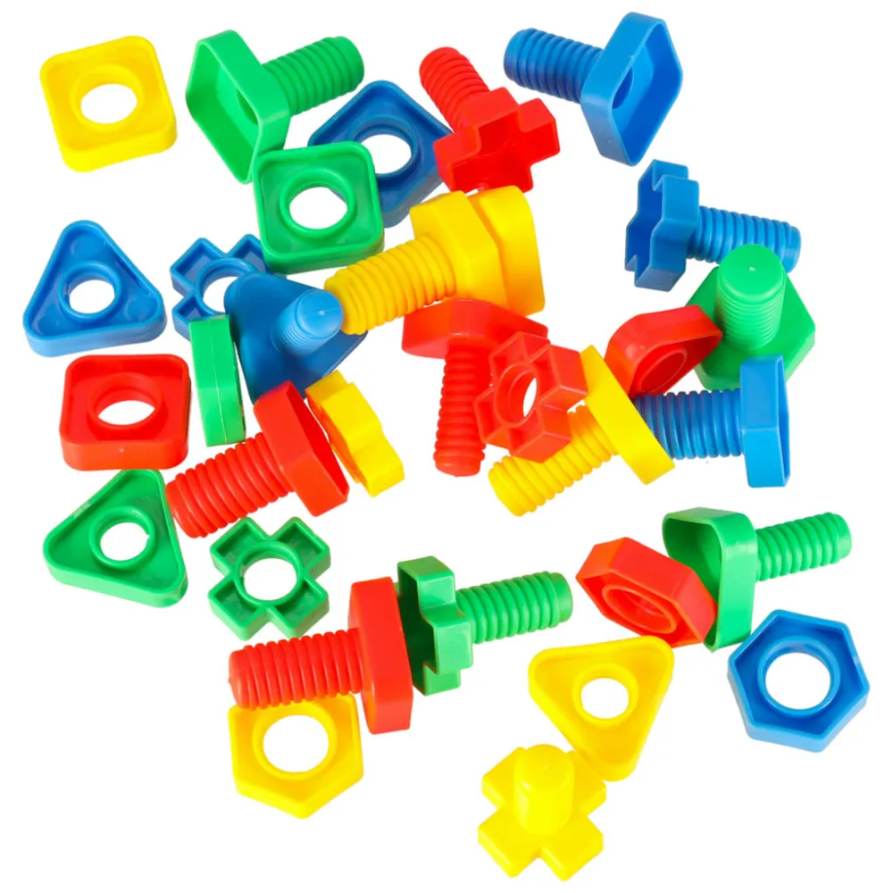 fragment śrubki i nakrętki ukazujący szczegóły dopasowania kształtów