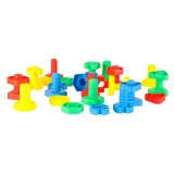 poręczne, różnokolorowe klocki konstrukcyjne rozłożone do zabawy