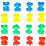 widok całego kompletu śrub z nakrętkami Montessori na białym tle