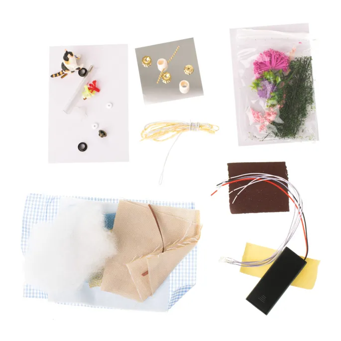 miniaturowy pokoik domek dla lalek diy po złożeniu