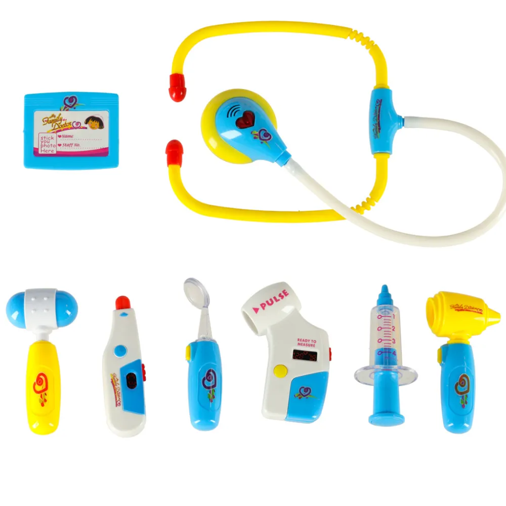 cały zestaw lekarza rozłożony na stole w otwartej walizce