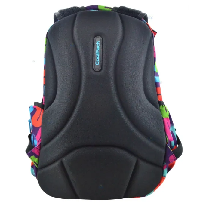Wzmocniony spód plecaka CoolPack do szkoły