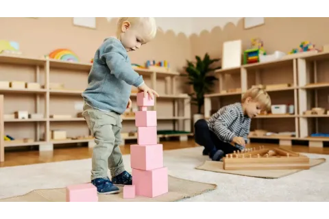 Zabawki Montessori czy pomoce Montessori?